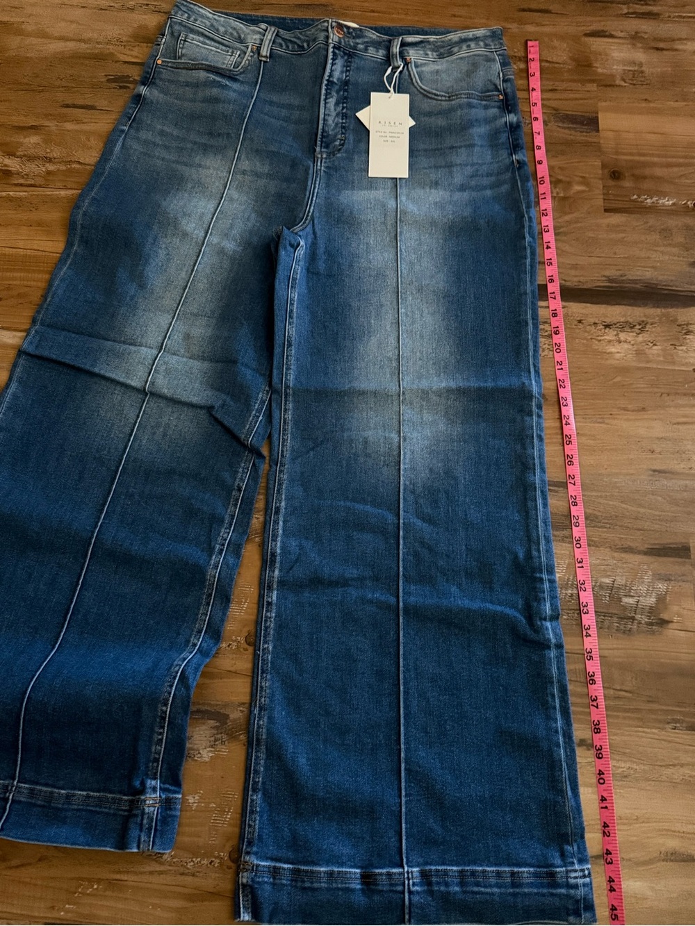 High-Rise Wide-Leg Jeans in Faded Blue - Picture 8 of 9